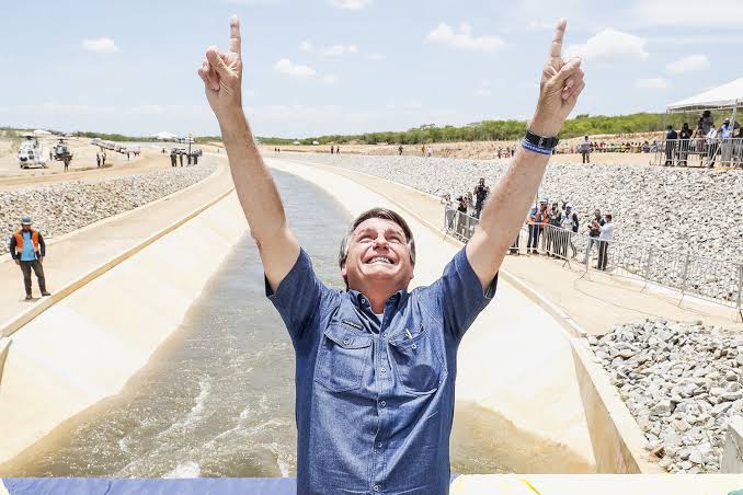 Ao nordestino ele nos deu isso. PT nunca mais nada chega de mentiras. De 2010,2011,até 2016. Chegou nosso libertado Jair Messias Bossonauro pra nós dar dignidade. Vem PT pra o sertao nordestino kkk