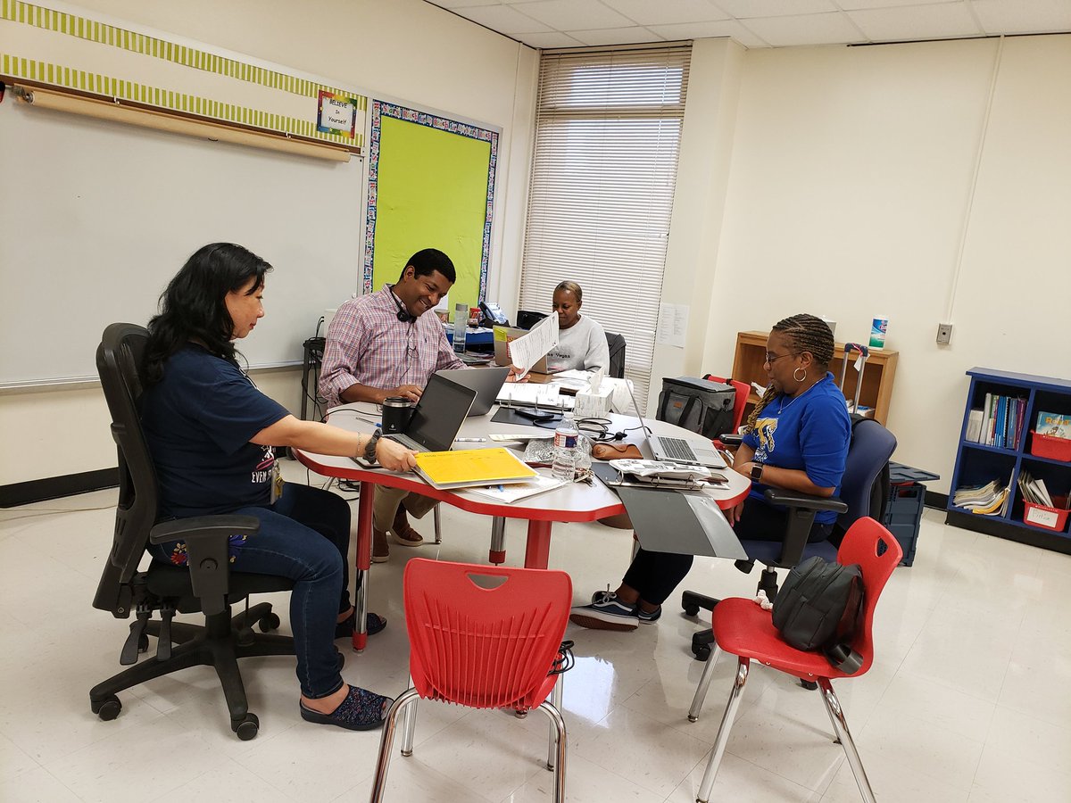 Vivian_White8's tweet photo. The 3rd Grade Team @katebell working hard on HB3😎🤪😴
 #letsprowl #cougarsontheprowl @kmtluke04 @melsaucecas @FastForwardMat1 @Destinismith91 @Susanwo57238135 @Mclay74Monica @MsCastillo10 https://t.co/WFMffHyNIv
