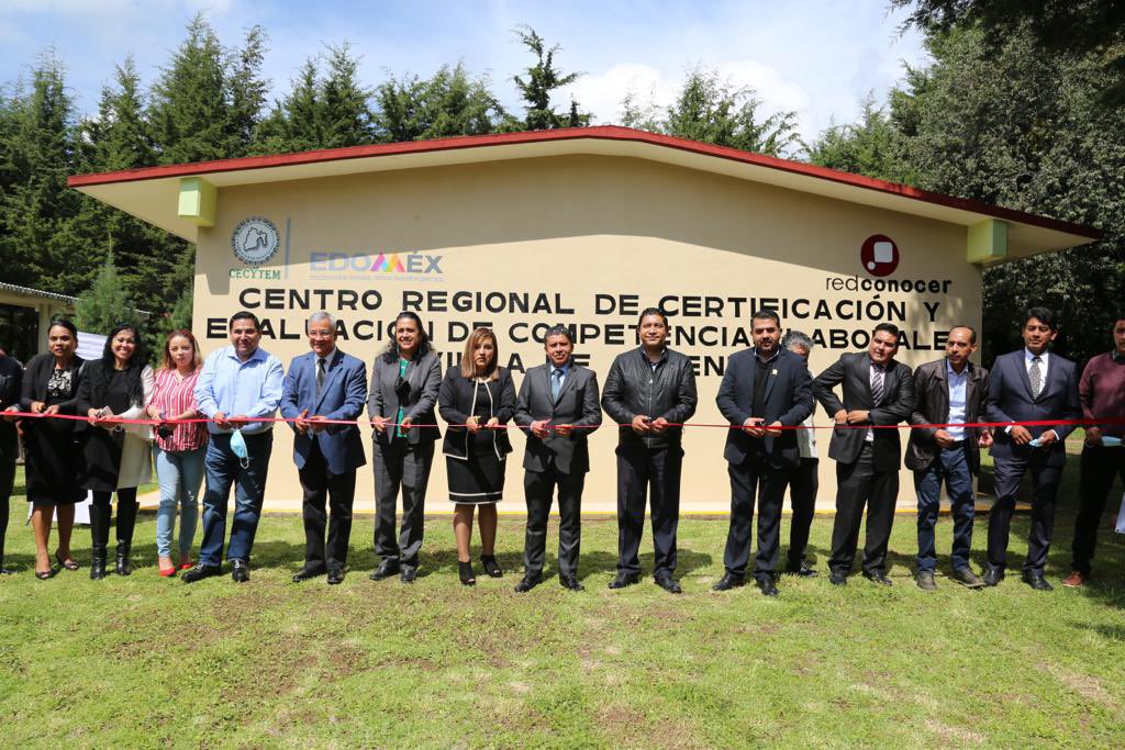 ignacio_rubi's tweet photo. Con el propósito de impulsar la productividad del #Edomex, hoy pusimos en operación el 11vo. Centro Regional de Certificación y Evaluación de Competencias Laborales CONOCER-CECyTEM en #VilladeAllende. @alfredodelmazo @geramonro05 @israeljeronimol https://t.co/AA53WYcasZ