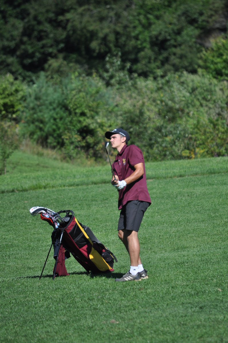 FH_Highschool's tweet image. FH Boys' Golfers traveled to @HockingHillsGC for the Logan Invitational today.  All of the boys made some great shots, and the team is off to a strong start this season.