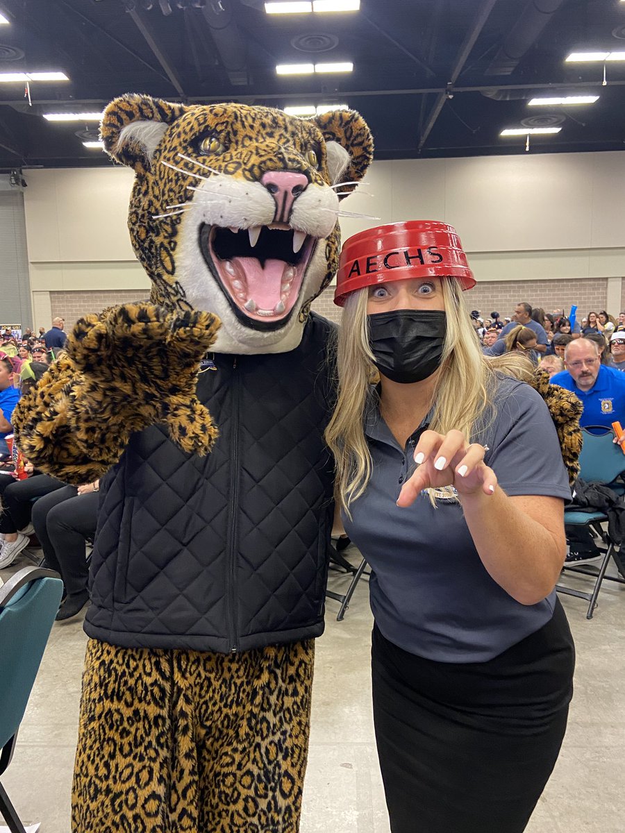 AECHSLibrary's tweet image. Loving all the 80s styles and music at our General Assembly! Except now I feel old 👵🏻@AECHS_CTE @stuco_aechs @aechs2023 @AECHS_Pride @valeroflips