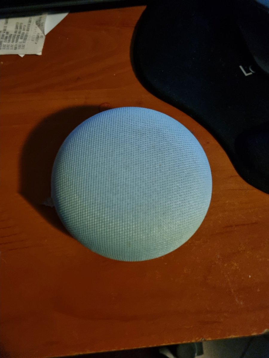 Informatykadlak's tweet photo. No i u mnie zawitał głośnik od #Google #homemini 
@Darek_tech 
@misia_domi 
@Marek4211 @StilloPL 
@michaallelkt 
@Fan_Technologii @karolina_piasek https://t.co/DhOO4LeOLW
