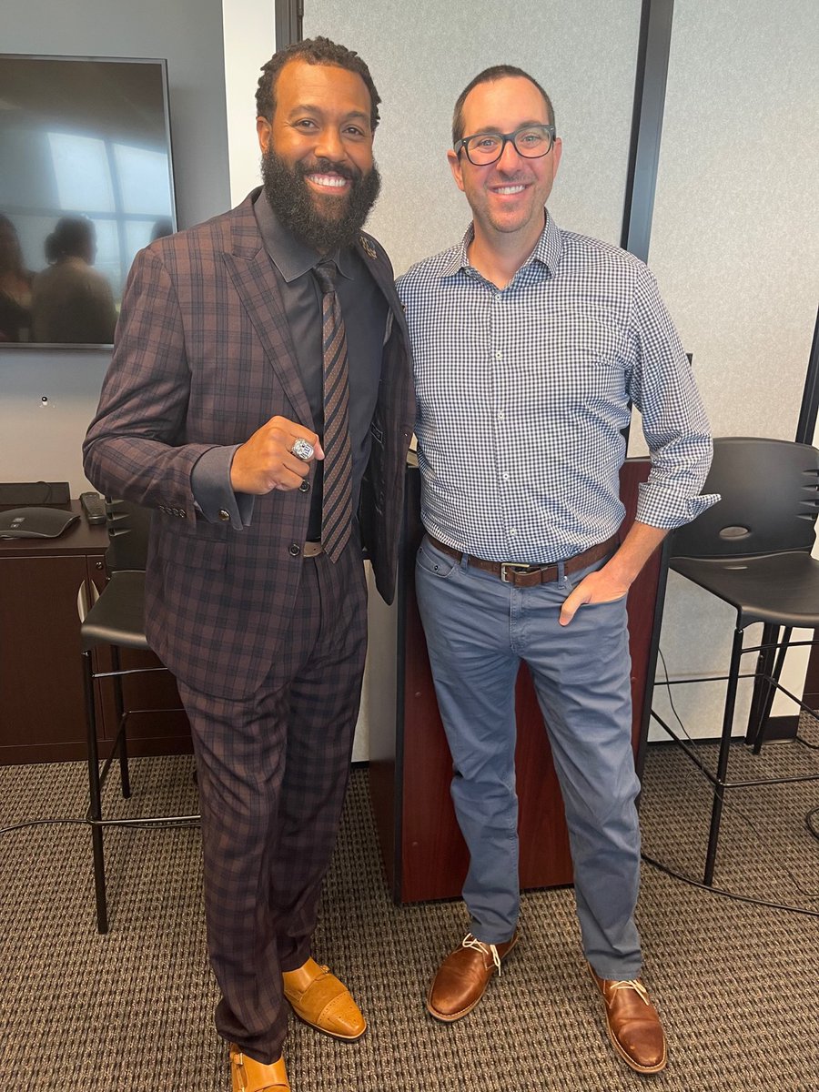 InovalonInc's tweet photo. The Marketing &amp; Communications team had an impactful keynote from former NFL Player and Super Bowl Champion @MCListenUp and a productive week discussing exciting new initiatives to finish out 2022 strong and prepare for 2023! https://t.co/vy4VySQqiq