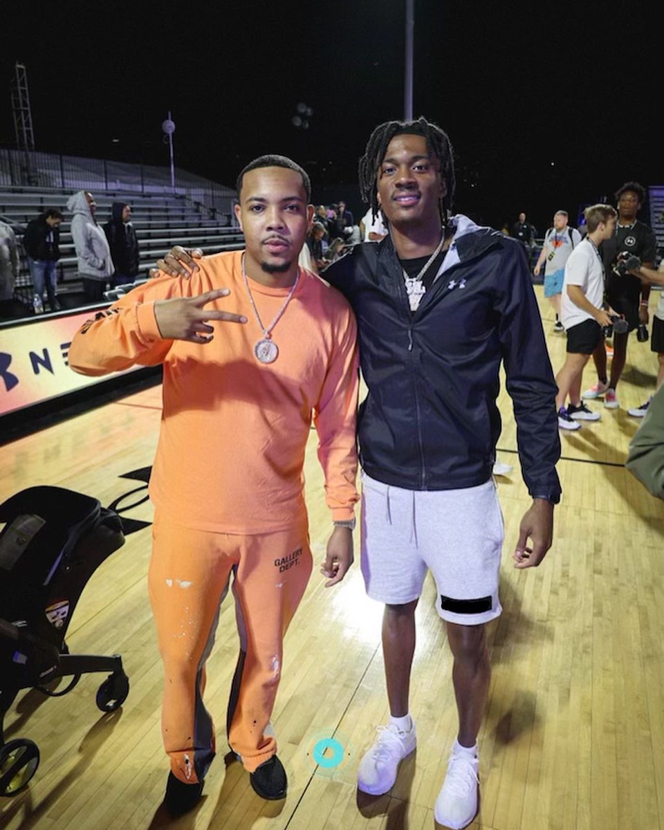 BizzyBones11's tweet photo. 100 days, 100 nights! 🤝 @gherbo https://t.co/mVxhOmRhY1