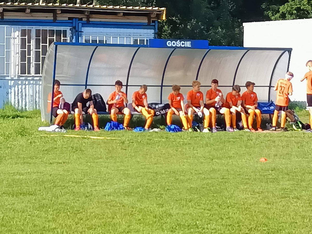 rzasnik's tweet photo. Treningi, sparingi, wywiady....💪🔵⚪🟠 https://t.co/uSBuw7kWYP