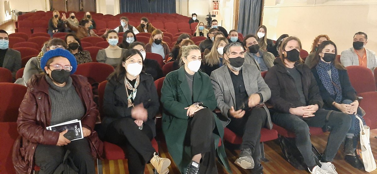 corfovalparaiso's tweet photo. Atención!! Ya se encuentra abierta la convocatoria al Programa de Apoyo a la Reactivación de las Industrias Creativas 2022 para Valparaíso, iniciativa lanzada hoy junto a la Subsecretaria de las Culturas en @InsomniaCine. 
Más información aquí  https://t.co/Tgp53bXGdy https://t.co/hJb3fhoyw3