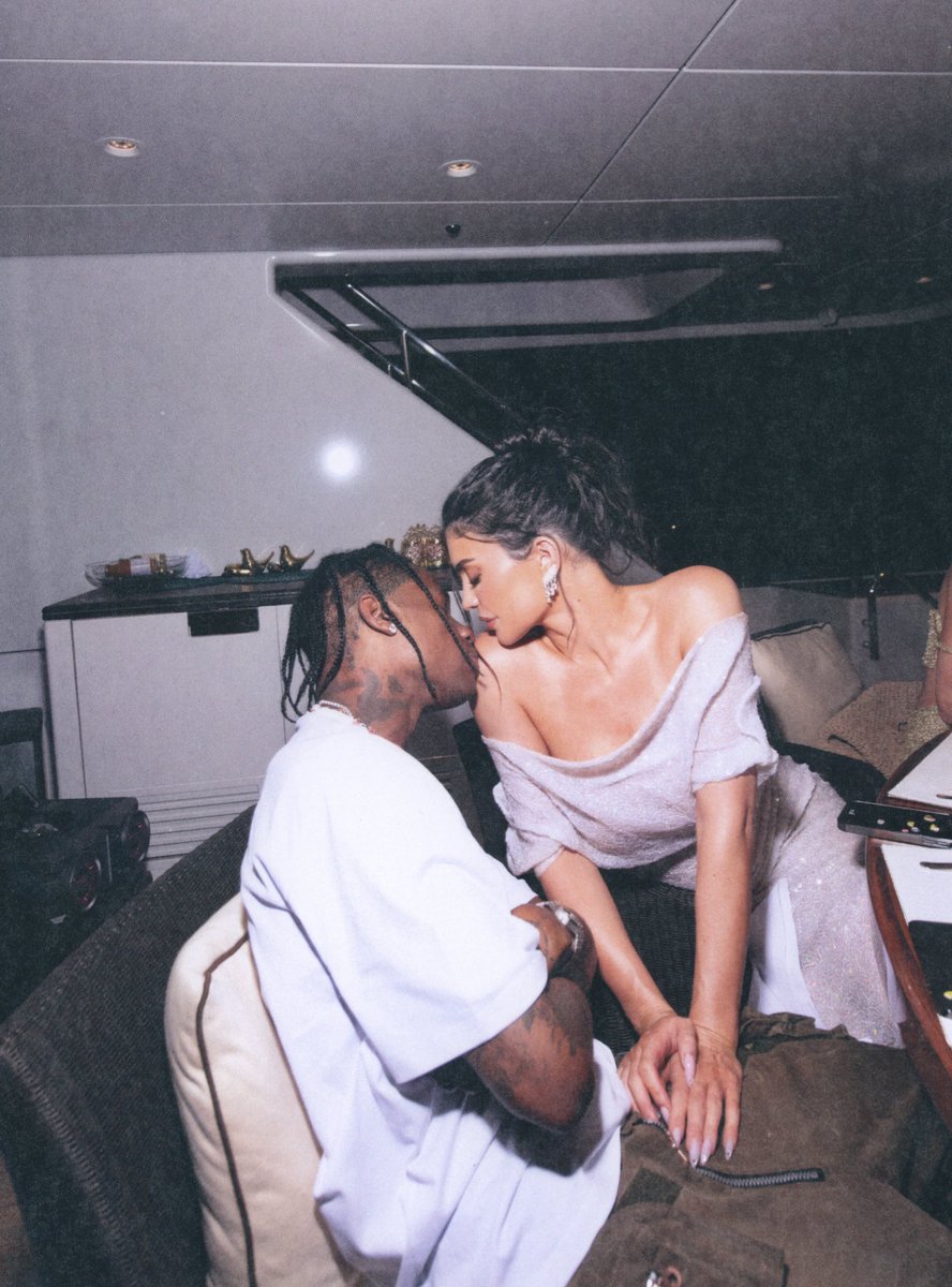amberasalyy's tweet photo. Kylie turns ✨25✨ 📸 by me https://t.co/vzBtZ6O38F