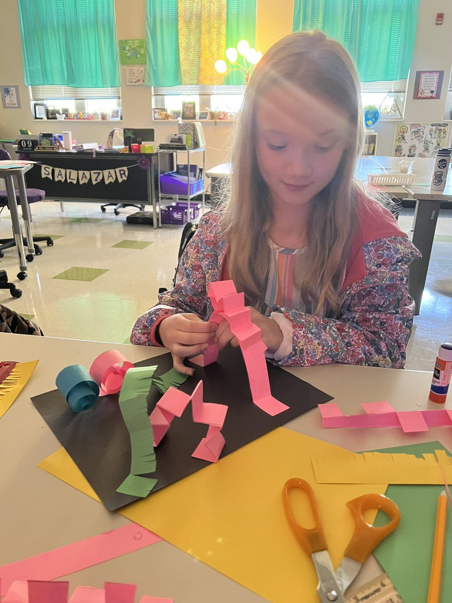 MrsS_plACE's tweet photo. Week #1 is done! Selfie Sculptures &amp; Little Miss / Little Mr. Memes to share our multiple intelligences and learn about each other. https://t.co/ejulP7pzIq