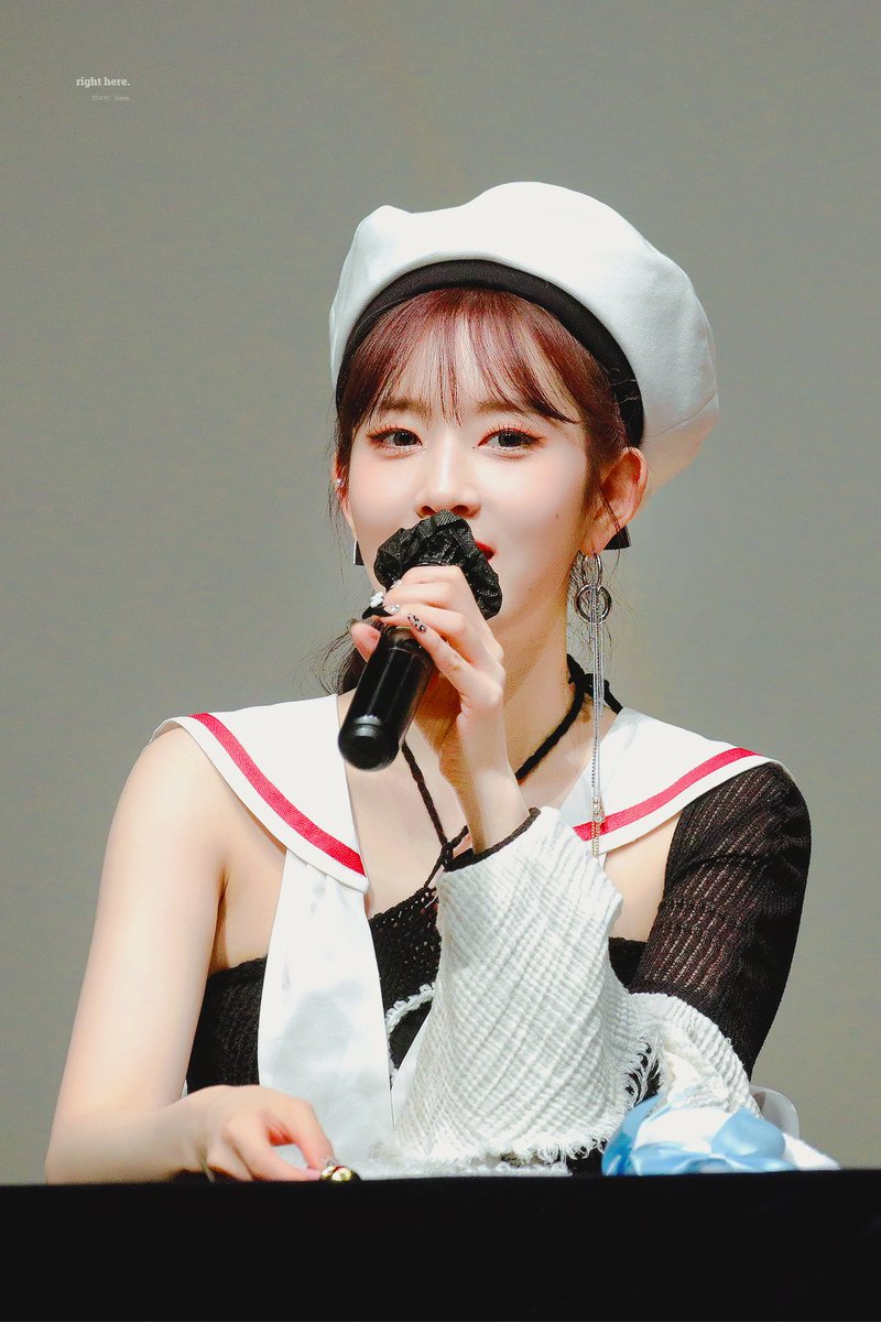 righthere_81's tweet photo. 220805 너무너무조아😚 #스테이씨 #STAYC #시은 #SIEUN https://t.co/yizNjuAUIq