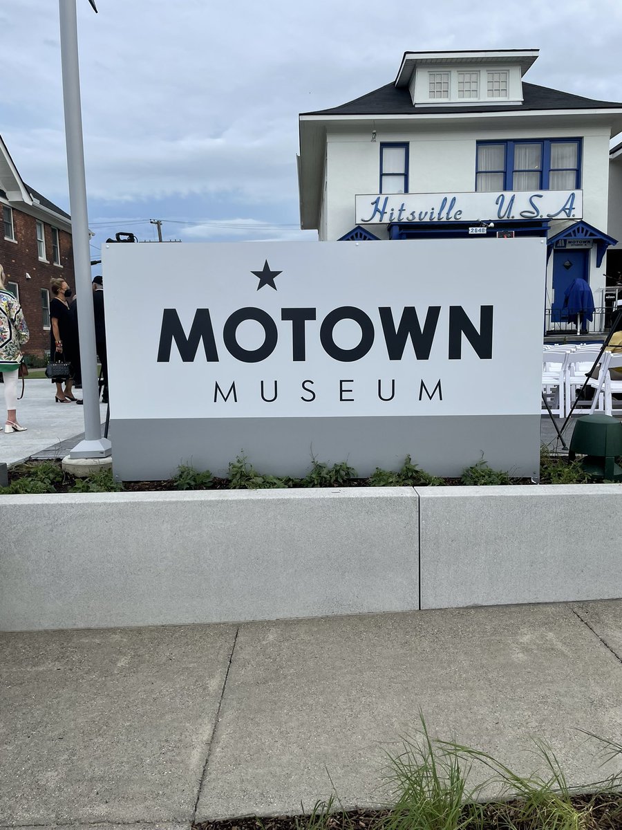 Mark S. Lee tweet media