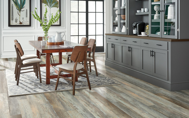 WayneTile_Floor's tweet photo. Gray wood with warmer undertones are part of a new "Japandi" design trend, which melds the Japanese interior style of warm tones and natural elements with a clean, minimalist Scandinavian influence. #GrayWood #WoodFloors https://t.co/NTcoe6OTdW https://t.co/6tcZCsHa7d
