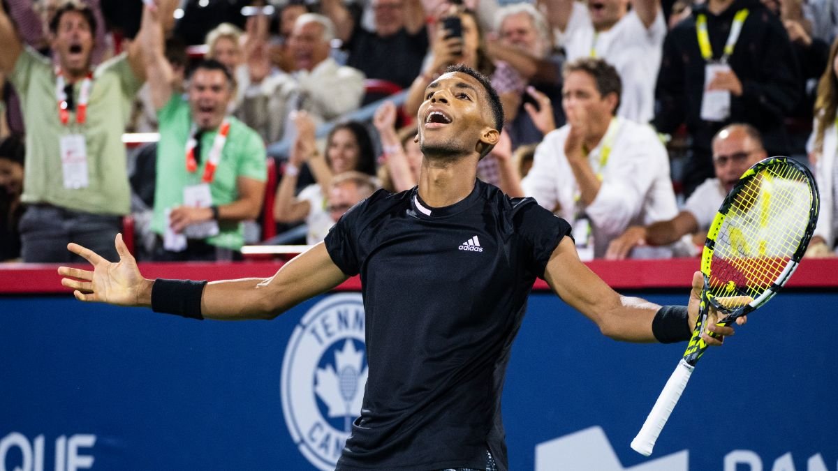 Slice_TennisFr's tweet photo. Programme Montréal 🍁 - Partie haute ☀️

A partir de 18h :
🇦🇺 Kyrgios - Hurckacz 🇵🇱

Suivi de :
🇳🇴 Ruud - Auger Aliassime🇨🇦

Une partie de tableau très relevé, malgré l'élimination de Medvedev : 2 finaliste de Grand Chelem, une valeur sur dur et un local affamé 🍿 #NBO22 https://t.co/3AXfNeVbK0