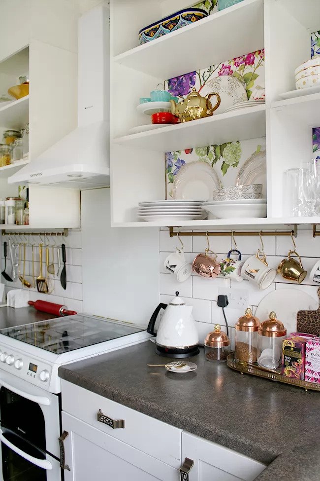 Made to Measure Kitchen Shelving Units in J1 Jali White Top Coat. 
#madetomeasure #bespoke #shelvingunit #bespokeshelving