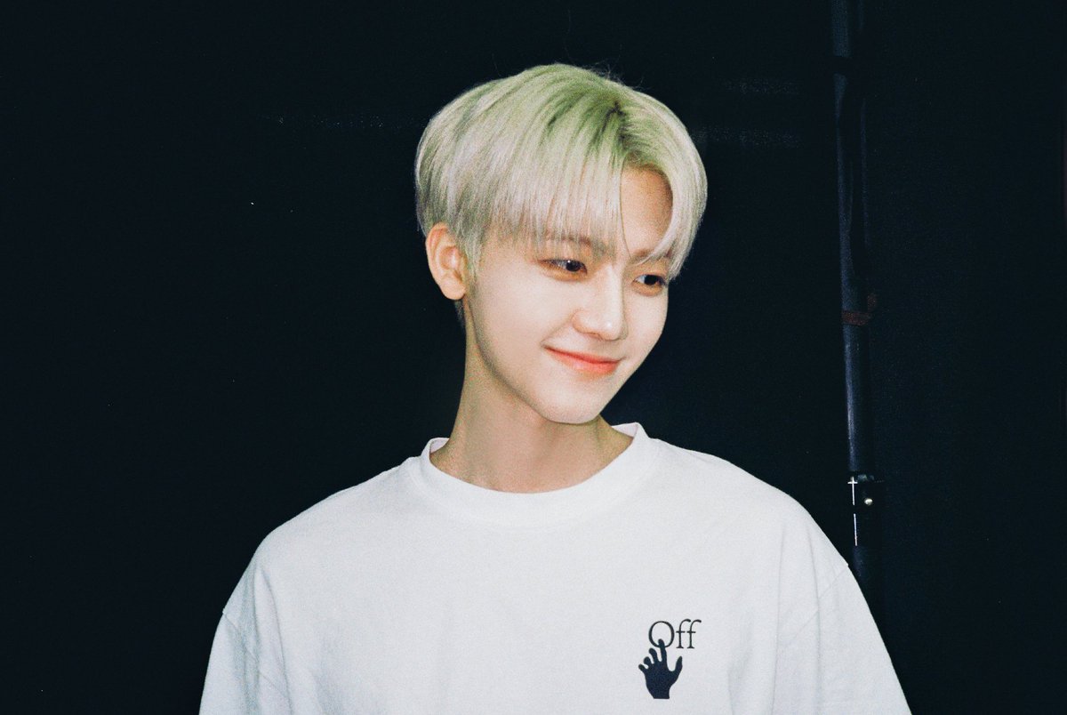 heaveyuu's tweet photo. (130823) hari ini ulang tahun kedua biasku, rasanya menyenangkan punya dua bias yang tanggal lahirnya sama, apalagi bulan ini juga bulan kelahiranku hehe
#HAPPYJAEMINDAY #HAPPYCHENZHUOXUANDAY https://t.co/YKHr6SSdOh