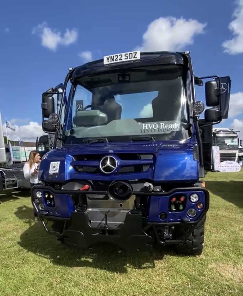 Did you know that the #Unimog can run on HVO fuel?

If you're wanting to cut down your carbon footprint, consider switching to HVO. No engine modifications required!

#lowemissions #unimog #alternatefuel #hvo