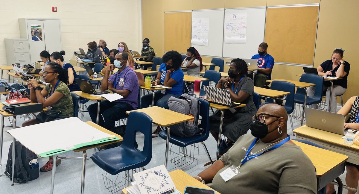 MentorTeacher4's tweet photo. #PGCPSNBCT Candidates are ready to show the world they #NBCTStrong
Today we will focus on an overview of the program and how to tackle the #NBCT components. @OPLLpgcps @pgcpsnbct1 #NBCTJumpstart and #PGCOSJumpstart https://t.co/bWdAIuNTwn