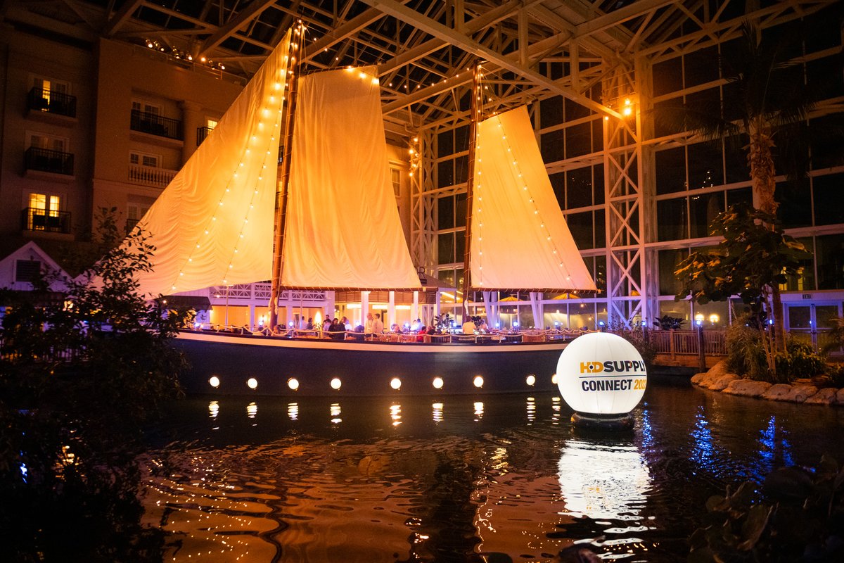 HDSupply's tweet photo. What an incredible few days we had celebrating the team's success. Thank you to all who attended, you made Connect 2022 great!
#HDSupplyConnect #PowerUp22 https://t.co/foxgWAIGgJ