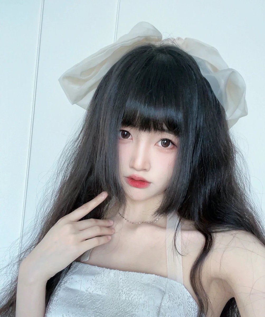 MawNova's tweet photo. #意淫 #射屏 #绿帽 #出卖 #女友 #绿帽奴 #肉便器  #丝袜 受不了了 来贡献女友 求私信一起玩  想看爸爸们射满她的小脸 想看合照看射屏 让这榨精脸好好伺候你 你问我答来听听小骚货怎么被操的 https://t.co/CTFR7vr5xu