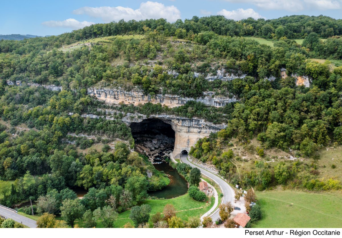 Occitanie's tweet photo. #Grottes, #gouffres, #rivières souterraines… la #nature est grandiose en #Occitanie 🤩
Sculptés par la force de l’#eau, ces chefs-d’œuvre #millénaires ne cessent d’intriguer leurs visiteurs. Des trésors uniques à découvrir dans toute la région ↩
https://t.co/RQJHoKdBNJ https://t.co/d7j0wo2MPK