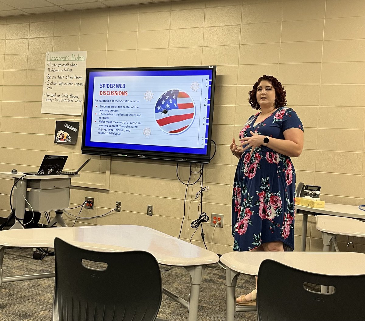 carol_urbani's tweet image. ⁦@MrsCoxWorldHist⁩ giving an assume presentation to USH teachers on alternative assessments!!  ⁦@CySpringsHS⁩ ⁦@Collins_CSHS_DI⁩ ⁦@2015CSPrincipal⁩