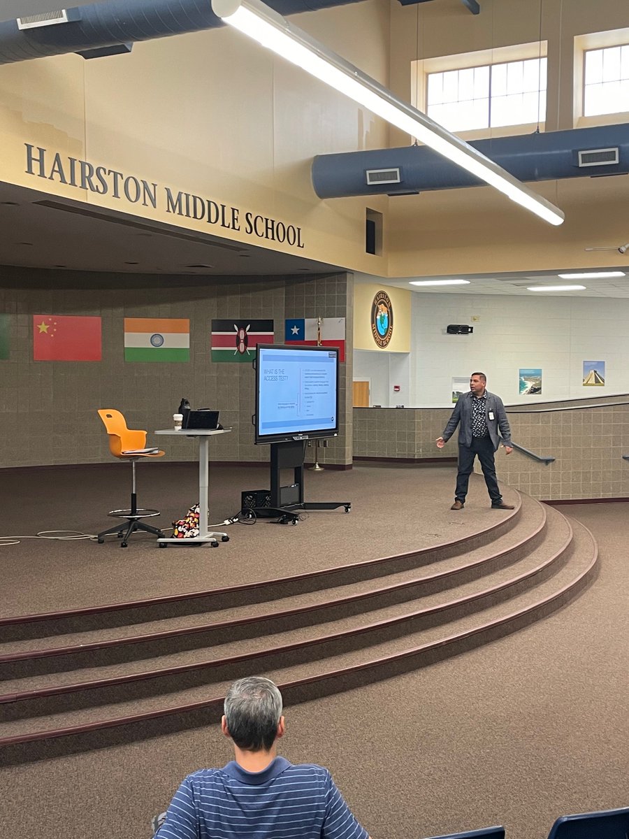 janellyarce's tweet image. Excited to have @ellgcs at the H!!! Thank you to Mr. B! @SoledadLDunst @GCSchoolsNC #ELstudents #diverselanguages #languageIsIdentity #equity #literacy