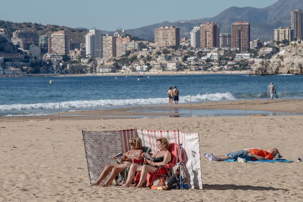 City A.M. on Twitter "Brexit banking limbo TENS of thousands of Brits