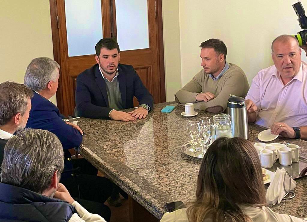 Las juventudes son protagonistas y hay que ayudarlas en sus desafíos. Es el caso del intendente de Venado Tuerto, <a href="/leonelchiarella/">Leonel Chiarella</a>, quien con un proyecto sólido, está cambiando el paradigma en su ciudad, dando luchas imprescindibles para estos tiempo. Muy enriquecedor escucharlo.