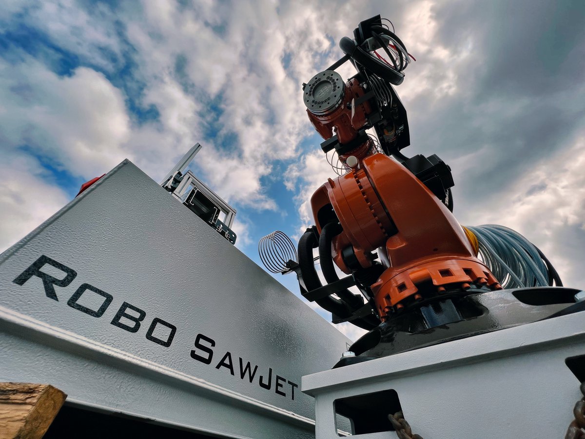 Sky's the limit when I arrive at your shop! 😎🦾 #HappyFriday #DeliveryDay