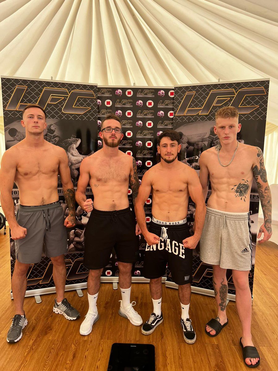 Me &amp; the team all weighed in and ready to go to work tomorrow night🥷🏻🪓. #NoRiskNoReward