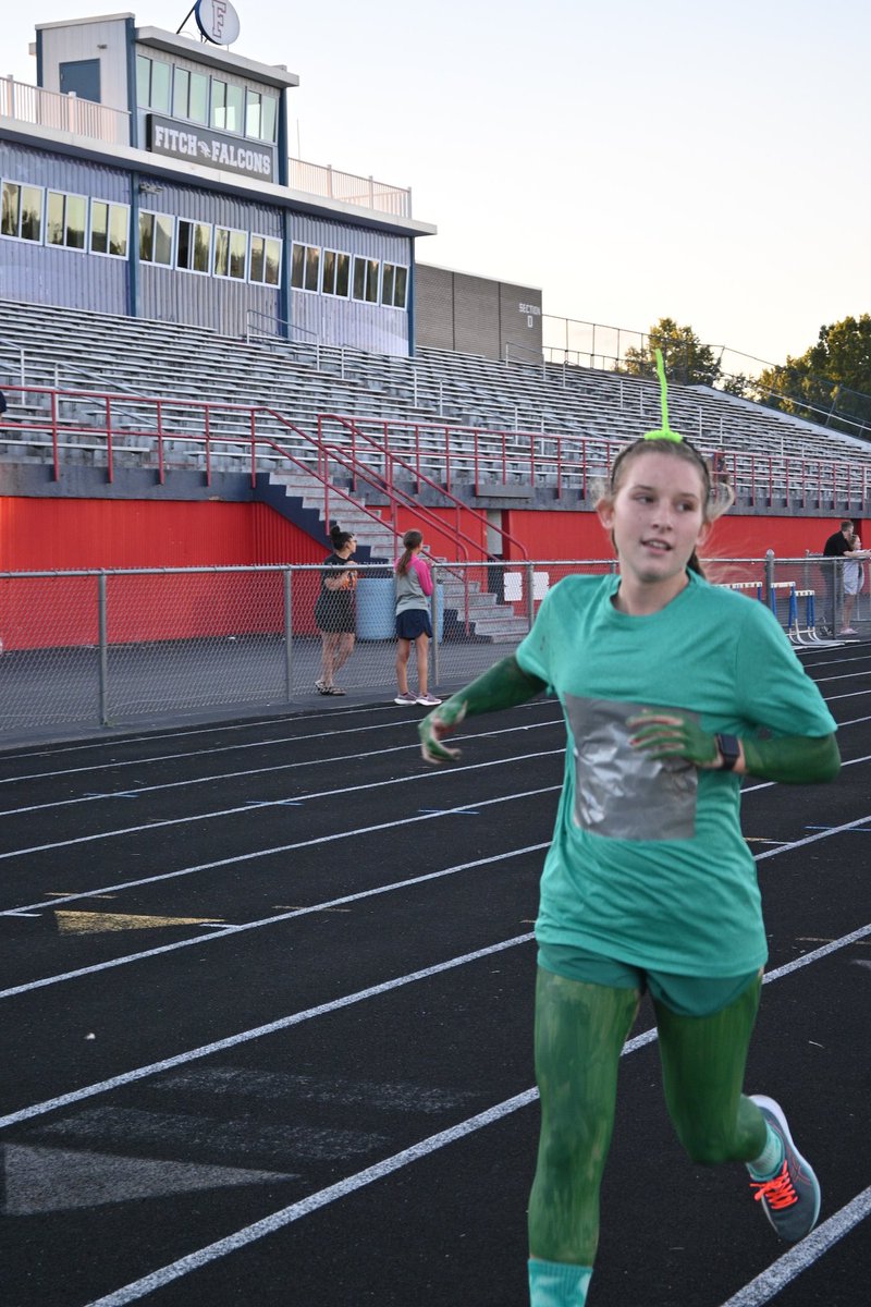 fitch_xc's tweet photo. Milk Mile challenge! https://t.co/trGmi3C40F
