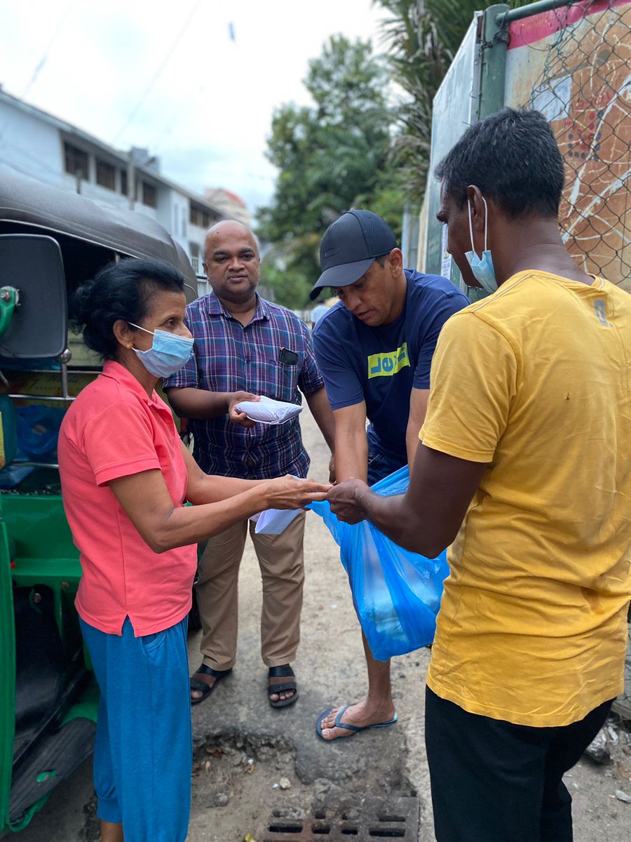 We are grateful to the donors from Siri Sports Club in United Kingdom for stepping up to support the fellow Sri Lankans through Community Meal Share during this economic crisis. Thanks to their donations we were able to provide dinner for 3 underprivileged urban communities.