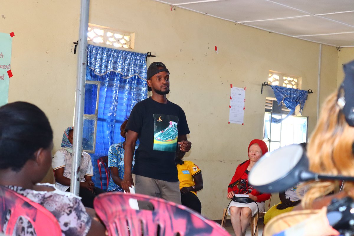kisoboka_africa's tweet photo. In Nakivale #Refuggee Settlement, we equip #youth girls with #BusinessSkills to empower them to break the poverty cycle and also to be able to cater for their families since most of them have families at a younger age.

These are the achievements we celebrate on #YouthDay2022 https://t.co/3kDDrZkRs1