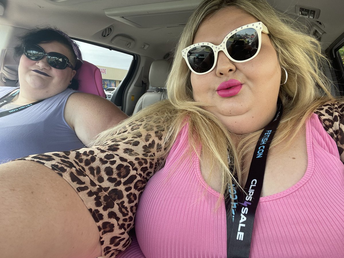 Headed to <a href="/FetishCon/">Fetish Con</a> ! Catch me at the <a href="/KirasCraft/">Kira's Craft</a> booth #332!