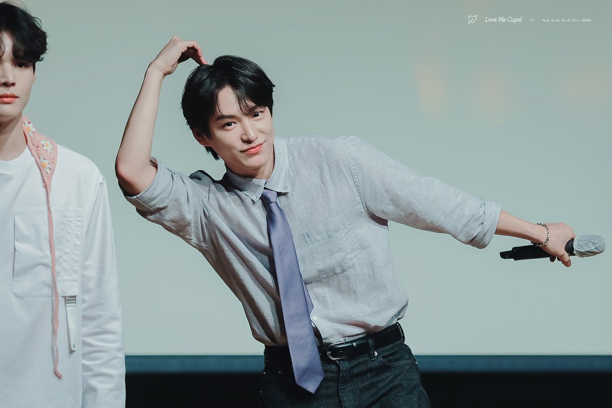 LoveMeCupid's tweet photo. 220730 애플뮤직 팬사인회 HQ

🥤☺️🫶

#VICTON  #HEOCHAN 
#빅톤 #허찬 #찬 https://t.co/NXCQpzhMrX