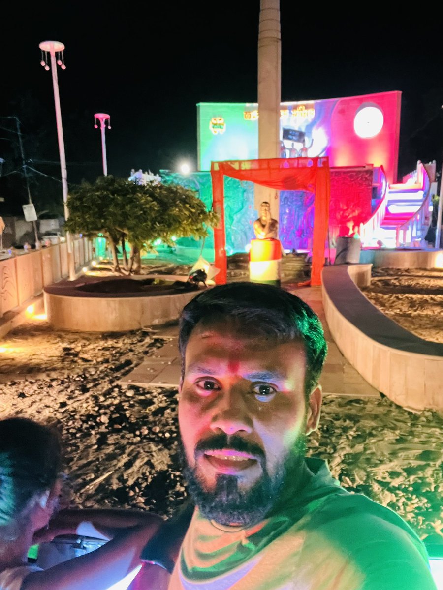 abhishekfwit's tweet image. ये है उभरता संवरता नया हाथरस #शहीद_भगत_सिंह पार्क का नजारा
स्वतंत्रता दिवस के अवसर पर तिरंगा रंग में जगमगा रहा हाथरस का शहीद स्मृति स्थल.
@iaspremprakash @IPSVineet @CMOfficeUP