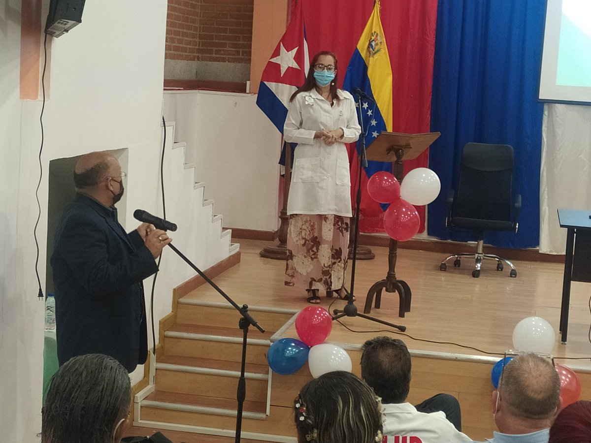 cubacooperaven's tweet photo. #EnDesarrollo: presentación de trabajos en el marco de la Pre Convención Cuba Salud 2022 en la República Bolivariana de #Venezuela. 

"Cuba: país de hombres de ciencia"

#CubaPorLaVida #CubaPorLaPaz #CubaEsAmor #FuerzaMatanzas https://t.co/pDzbn3TWaa