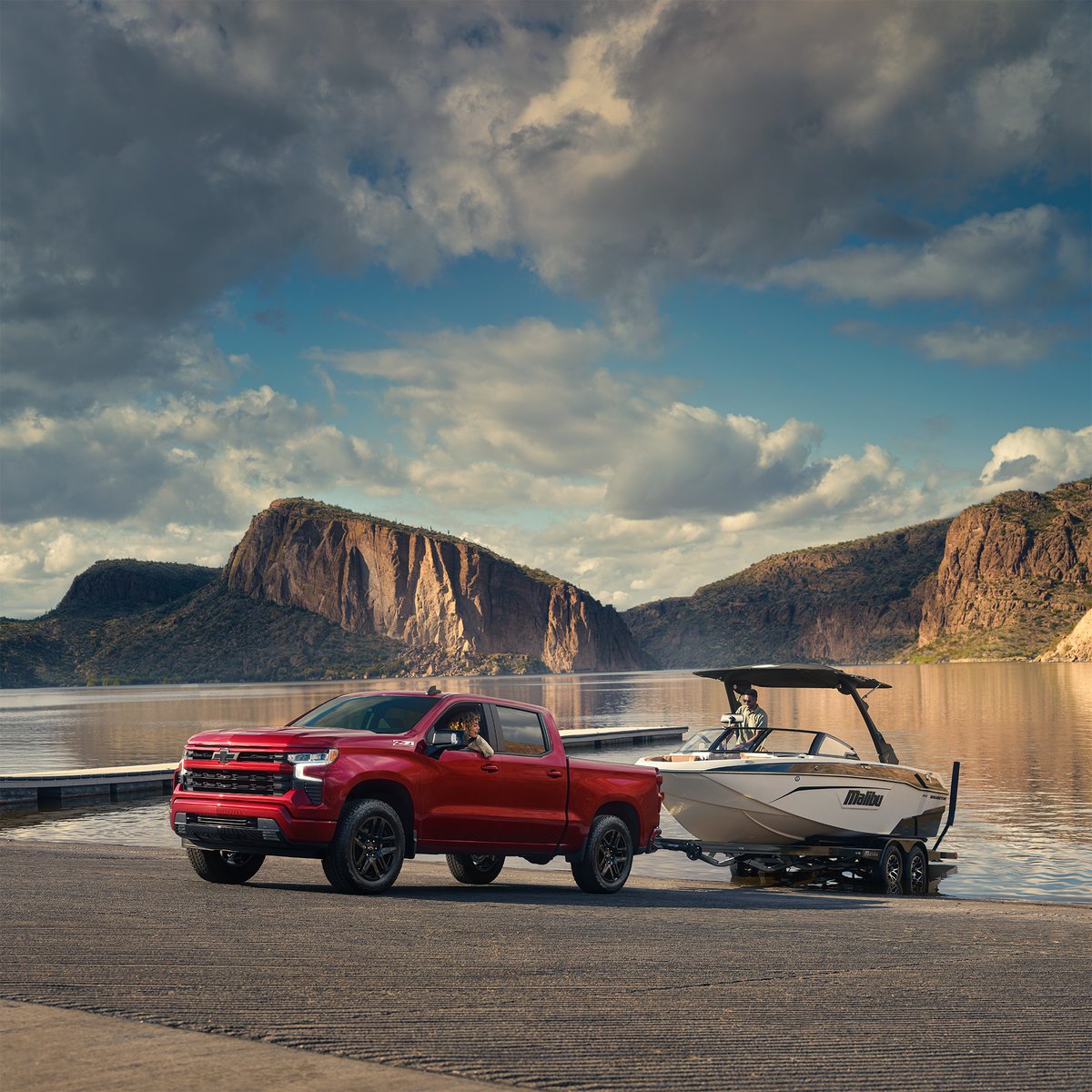 You may exaggerate the size of the fish, but you’ll never have to exaggerate the strength of the new #Silverado.