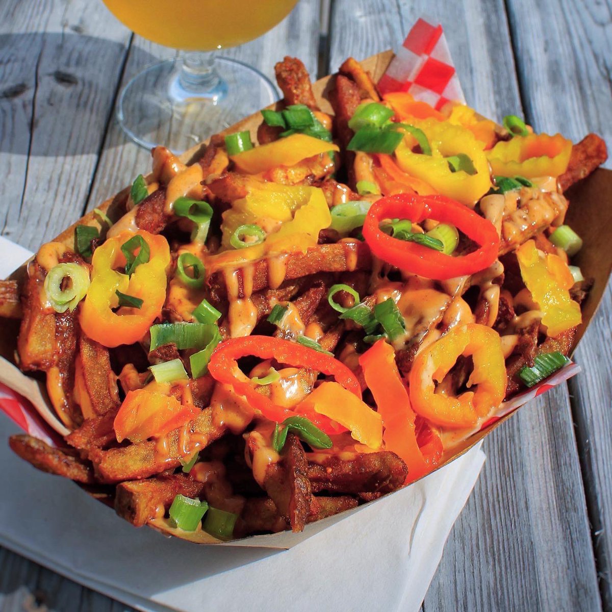 SaucyMouthTruck's tweet photo. #TGIFryday and thank ‘eff for that!🍟♥️
We’re so pumped for the weekend that we decided to open this Sunday from 1-7pm! Yeah that’s right, @LandwashBrewery is the newest Sunday Funday spot otg!!🍺🍔😋
ORDER ONLINE / OPEN 4-9
#FoodToFillYourFace
https://t.co/KaEOHmdmj4 https://t.co/AYAl5U6gWe