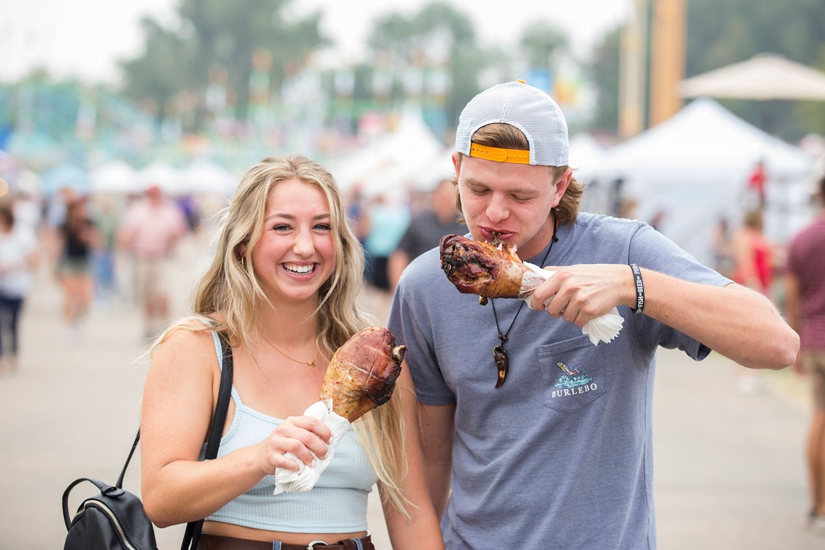 The countdown has begun! We're one week away from opening day! That means it's time to start thinking about what you'll be eating at the fair and which rides are worth saving for last.