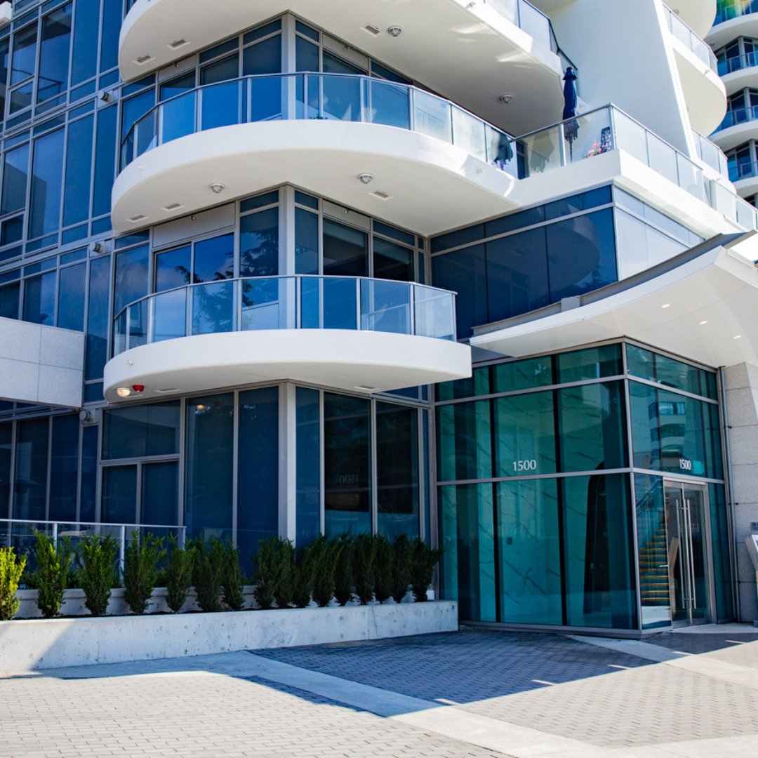 landmarkliving_'s tweet photo. One of White Rock's newest addresses can be found on Martin Street. #martinstreet #whiterockbc #whiterock https://t.co/3RvLpvQYNX