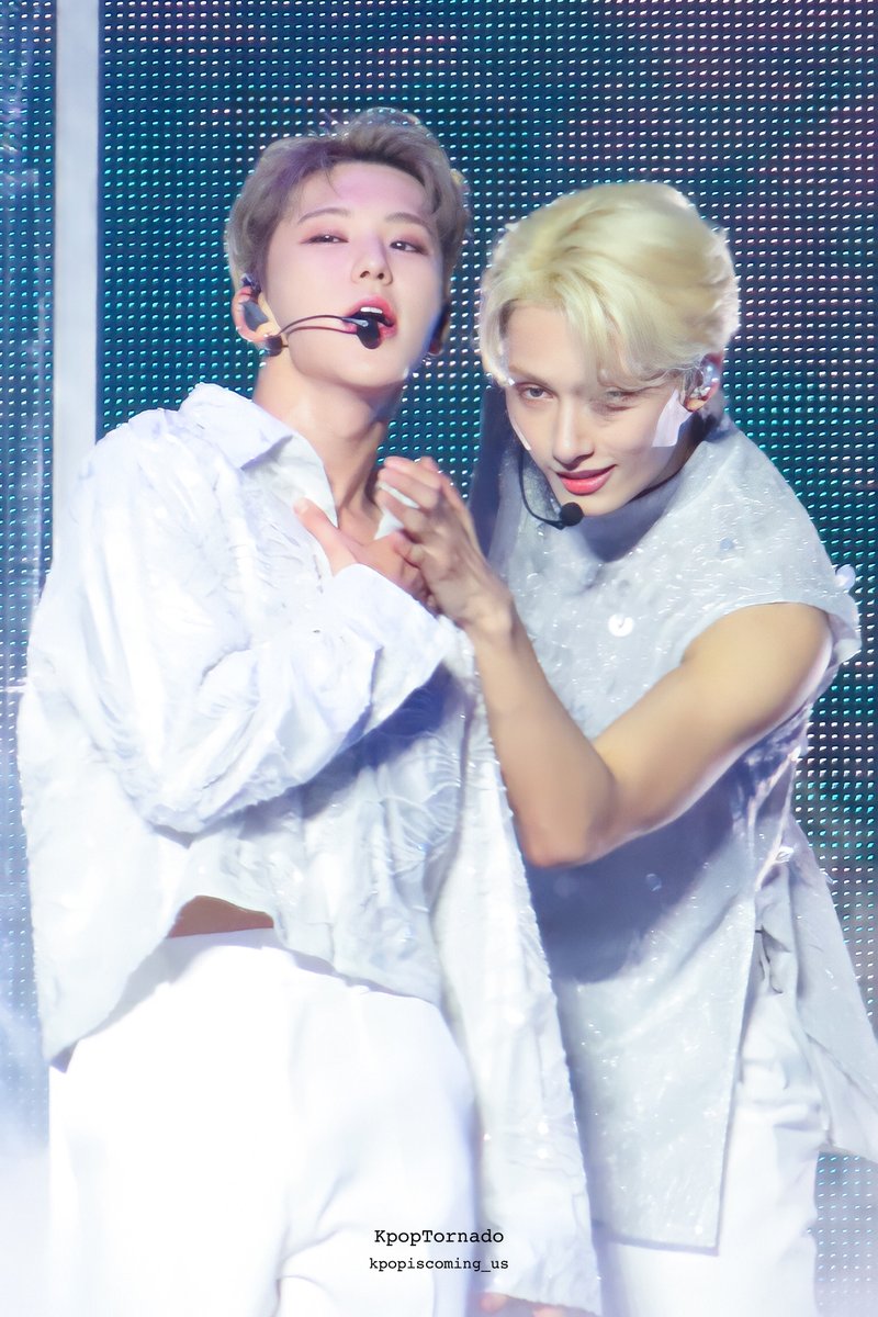 220810 SVT Be The Sun Vancouver

#세븐틴 #SEVENTEEN  
#문준휘 #준 #JUN #文俊辉 
#호시 #순영 #HOSHI #ホシ
#BETHESUNwithSVT 
#BETHESUNinVANCOUVER