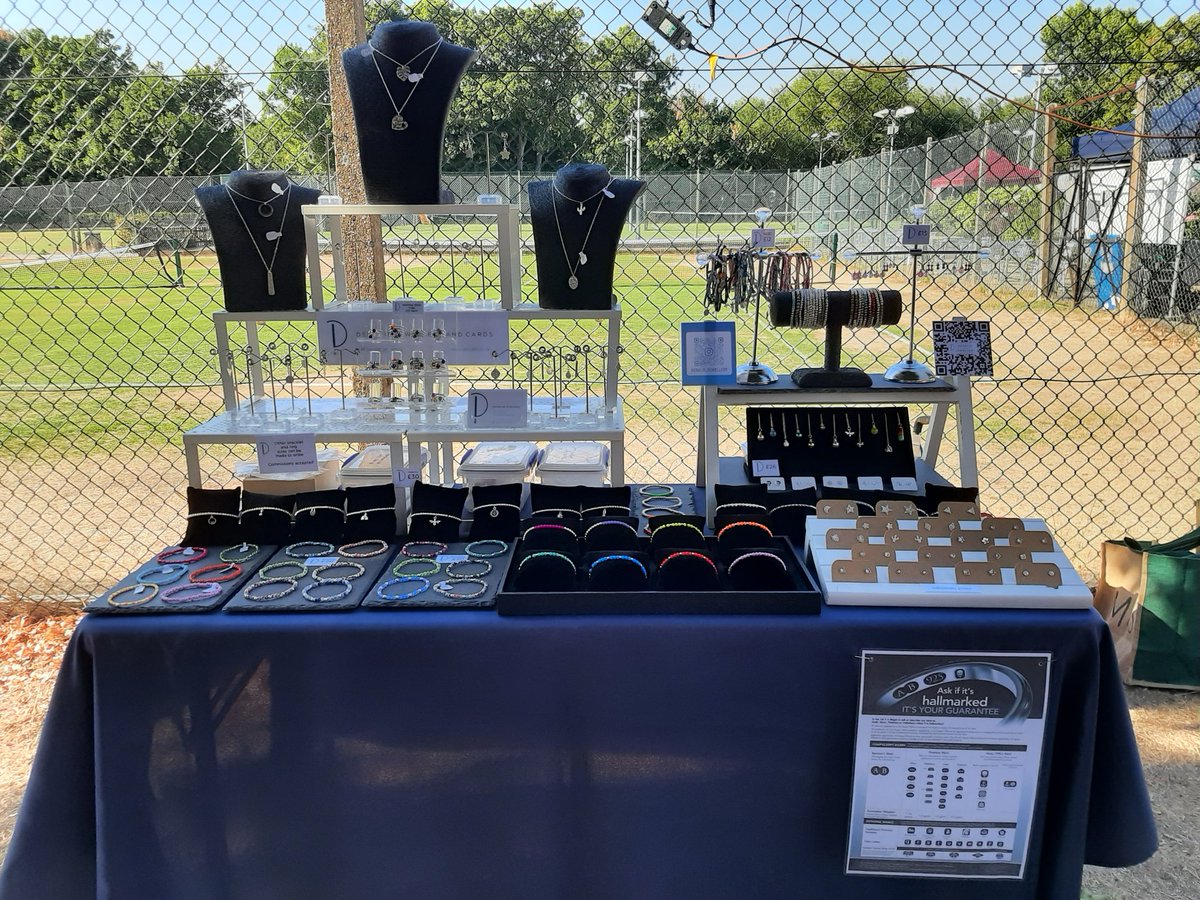 All ready @clubbrentham for @trashandtreasuremarkets opening at 5pm.
Lovely breeze and we're in the shade too 
Great neighbours this evening @senearthandbody and <a href="/arty_jane/">W/jane arty</a>