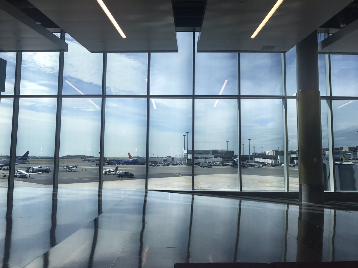 GemlineSuzanne's tweet photo. It’s not everyday you can say you were the first traveller in a brand new sparkly terminal or to sit in the composer lounge and enjoy the thoughtful custom playlist for the first time #b2c @JetBlue @BostonLogan congratulations. I don’t want to leave, it’s so nice. Congratulations https://t.co/tys34PBTcm