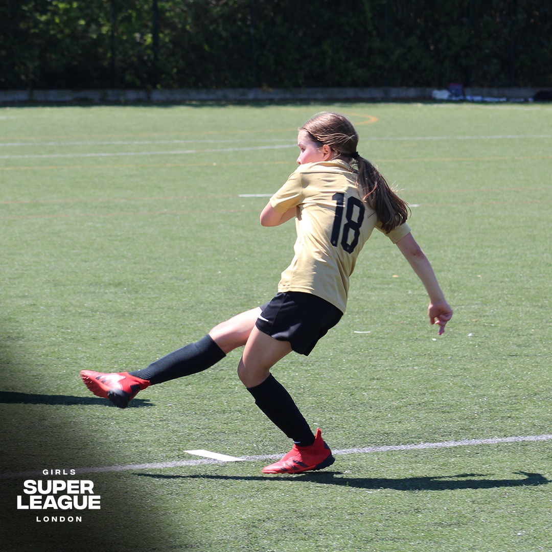 Which way do you shoot? Left💥 or Right🚀

🏷 #weuro2022 #lionesses #england #nike #gsl #letgirlsplay #ballers #wsl