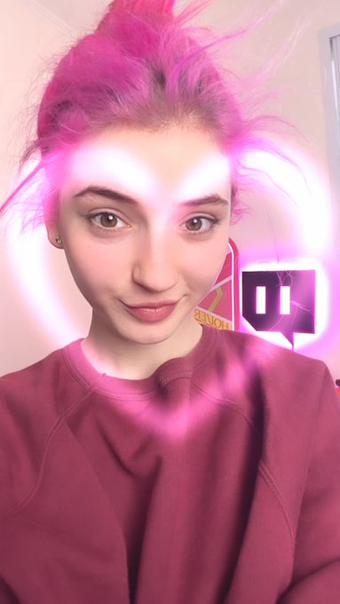 Hoy sale streamsito eh https://t.co/SkzTT3WTrd<a href="/tag/nomakeupselfie"class="tags"><span>#nomakeupselfie</span></a>