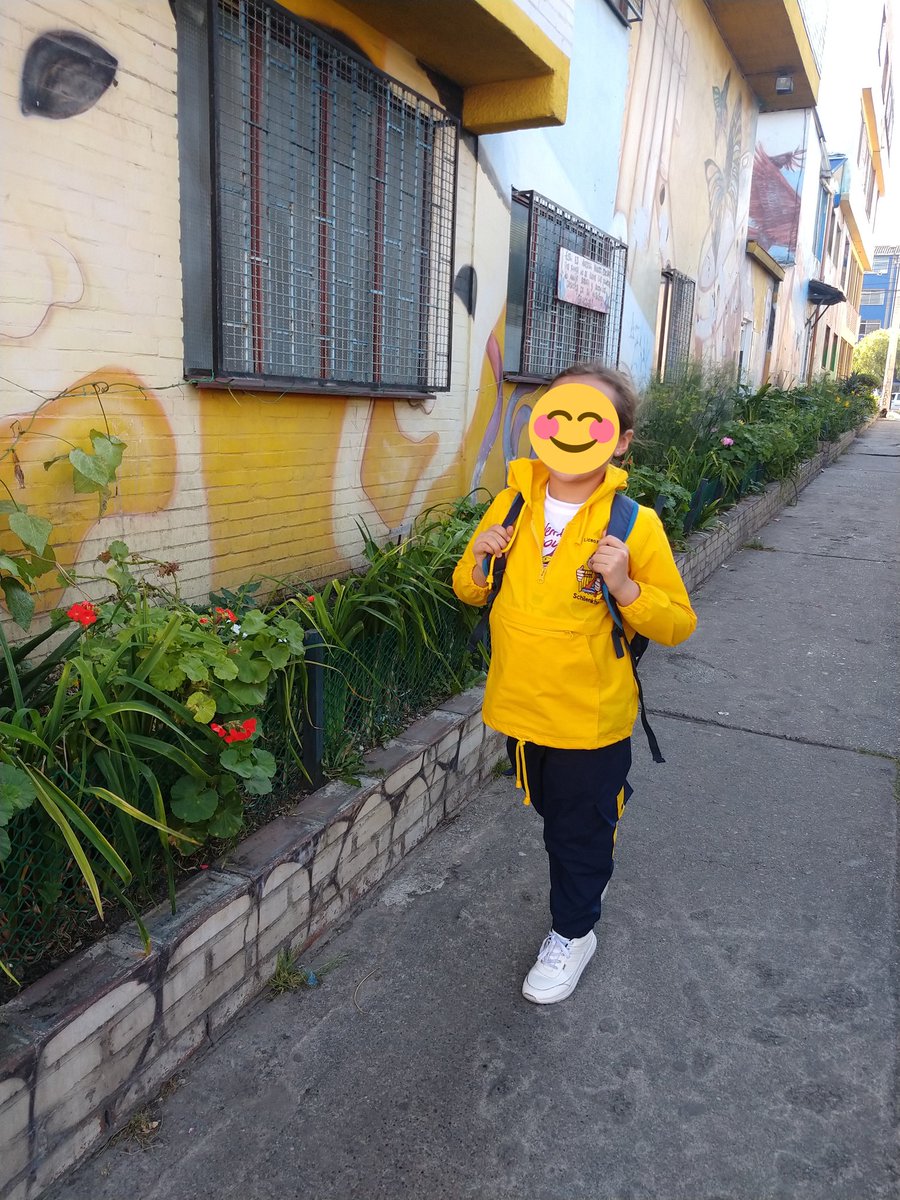 FranklinCastaV's tweet photo. Alcaldesa @ClaudiaLopez e @idubogota, el liceo Nuevo Chile es un patrimonio de la educación en Colombia. Una #Bogota cuidadora debe priorizar la viabilidad y continuidad de un proyecto que beneficia a niños y niñas con educación de calidad #ElLiceoNuevoChileExige @Bogota https://t.co/27QYGs5WU0