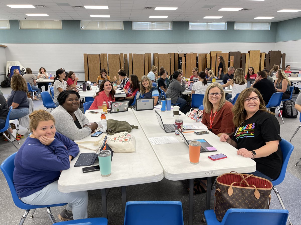 VVEcardinals's tweet photo. Eanes ISD is dedicated to providing exceptional education to all of our students.  This morning, Valley View Elementary’s collaborative teachers attended a professional development class on working together as a team.  Always learning!  #belongvve https://t.co/OjuAbV9LHP