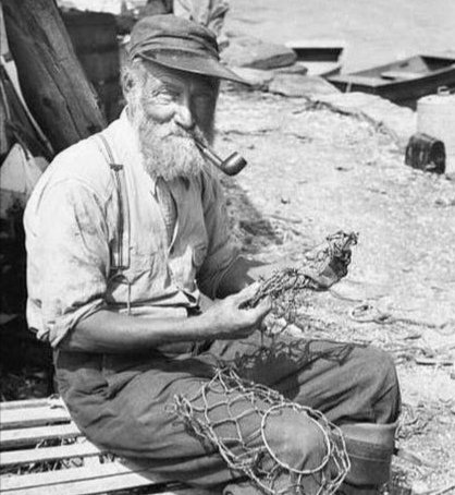 Mag1cian7775's tweet photo. "old fisherman" is the most powerful archetype there is https://t.co/8PukFXuyMw
