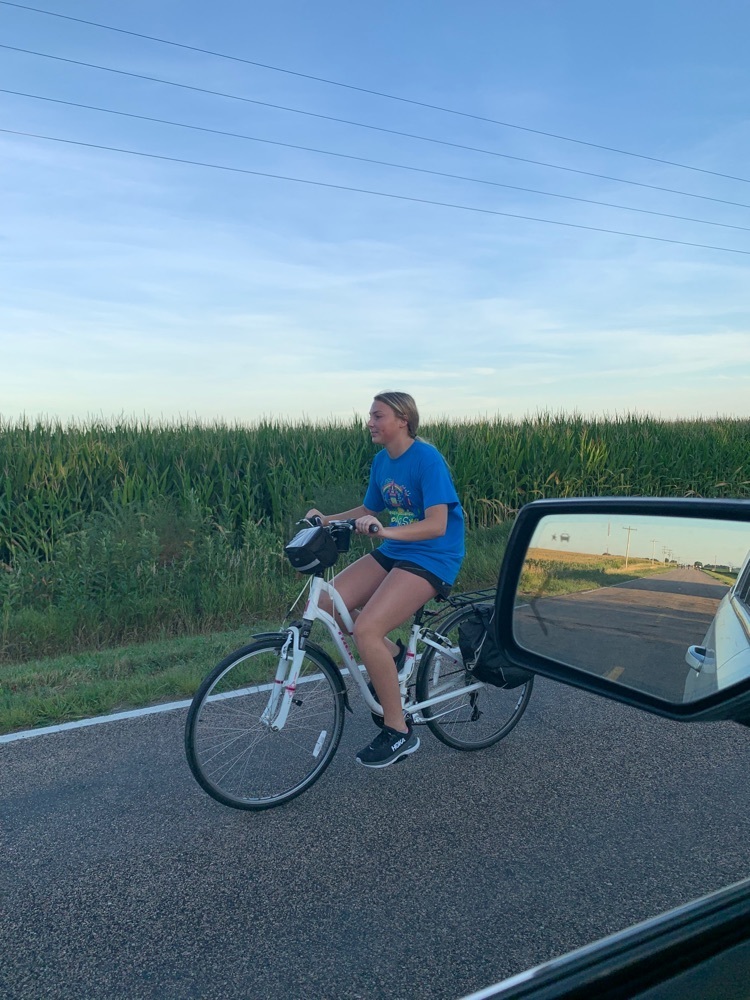OsceolaBulldogs's tweet photo. The Bulldog volleyball team has been busy with 2-a-day practices! They celebrated their final morning practice with a 10 mile bike ride and a stop at Gathering Grounds for smoothies. Thank you to the Prososki family for buying the smoothies! #GatheringGrounds https://t.co/hdUMEd2Her