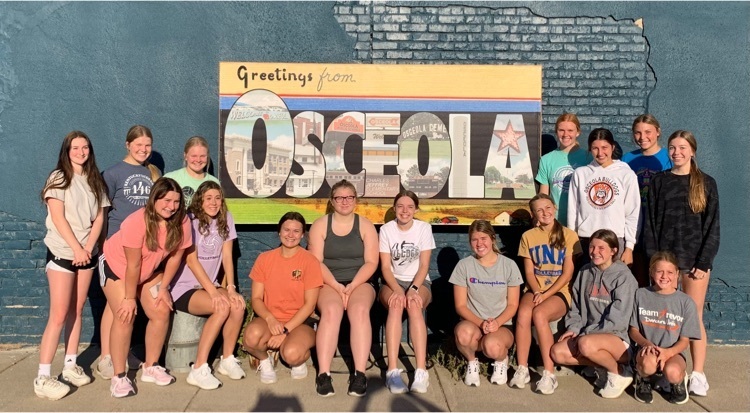 OsceolaBulldogs's tweet photo. The Bulldog volleyball team has been busy with 2-a-day practices! They celebrated their final morning practice with a 10 mile bike ride and a stop at Gathering Grounds for smoothies. Thank you to the Prososki family for buying the smoothies! #GatheringGrounds https://t.co/hdUMEd2Her